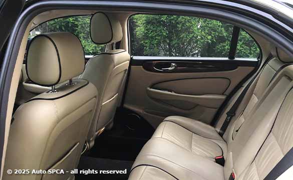 2008 Jaguar XJ8L Photograph