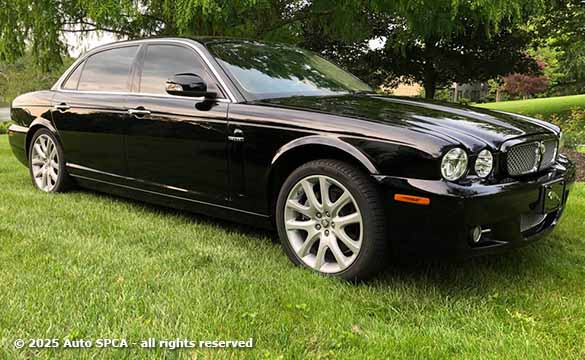 2008 Jaguar XJ8L Photograph